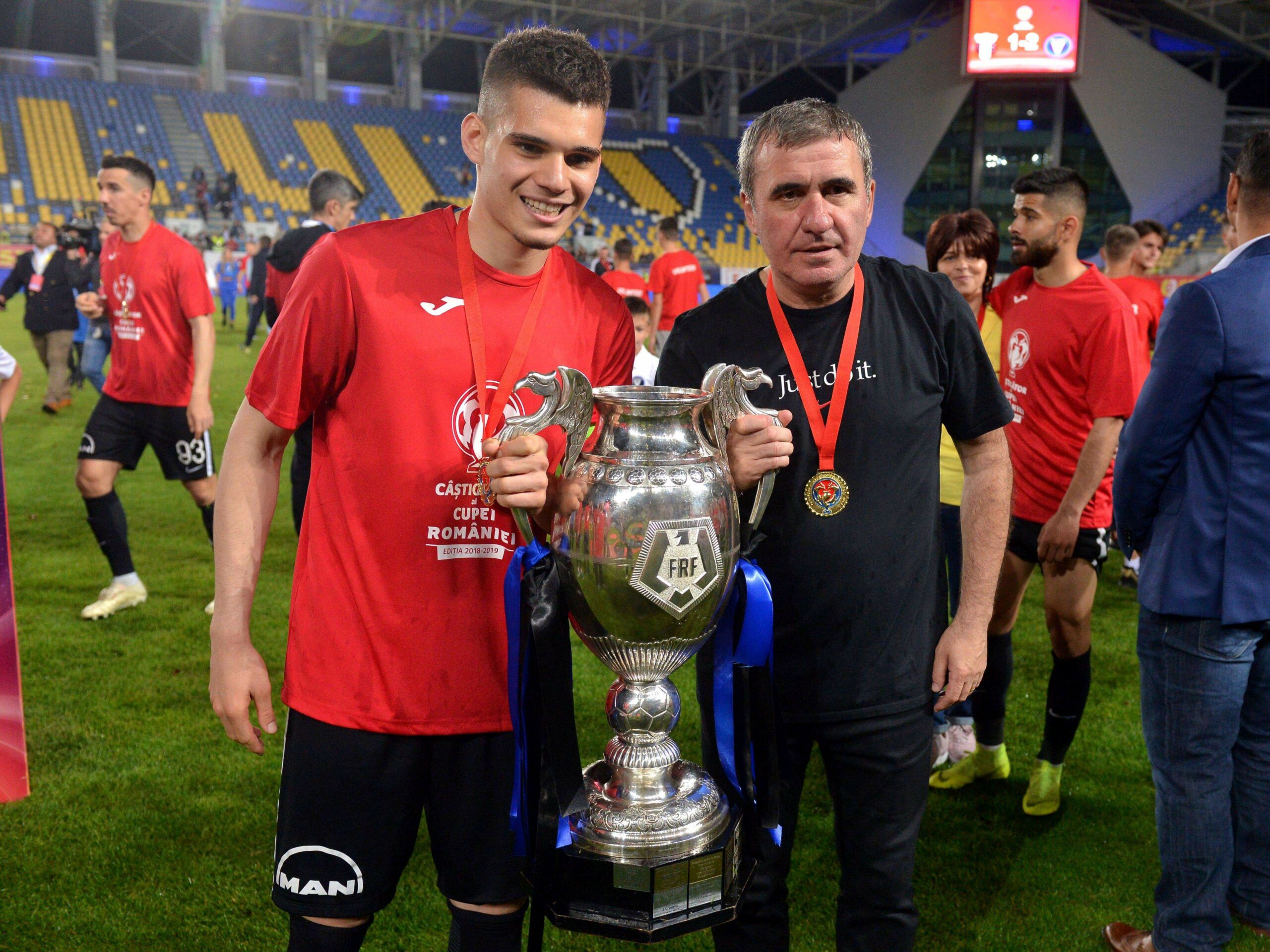 Ianis Hagi: „Mereu mi-am dorit să-l depășesc pe tata”
