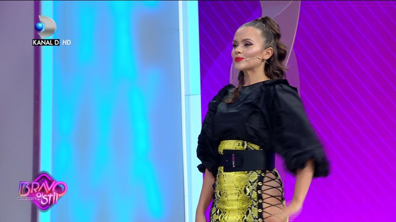 Cristina Șișcanu, fără lenjerie intimă la „Bravo, ai stil!”