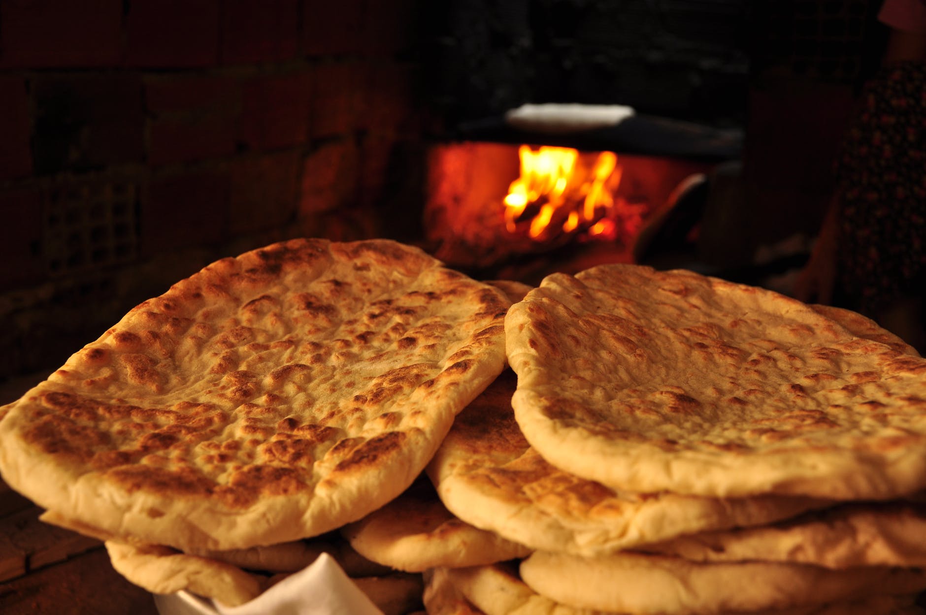 Turte la tigaie, direct din caietul bunicii! Sunt sanatoase si gustoase