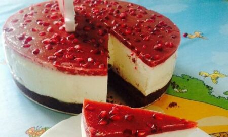 Cheesecake fără coacere. Rețeta care îți îndulcește izolarea