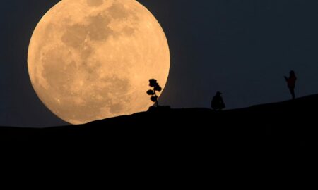 Lună Plină în Berbec. Previziunile zilei pentru zodii: Vremurile pe care le trăim sunt ca o bombă