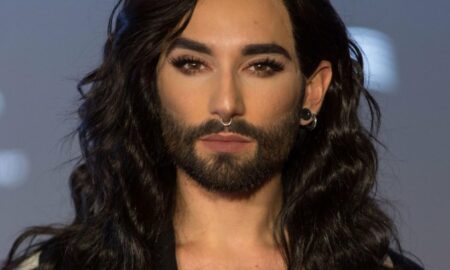 Conchita Wurst a renunțat la imaginea „femeia cu barbă”. Cum arată acum?