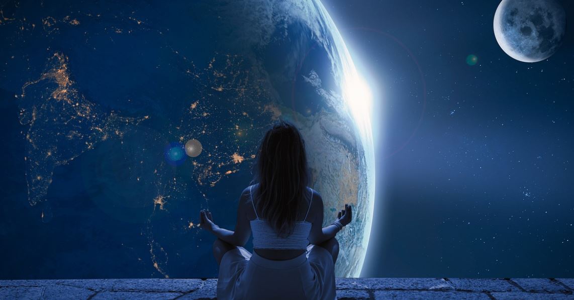 Horoscopul zilei! Joi, 15 octombrie. Fecioarele pun deoparte bani albi pentru zile negre