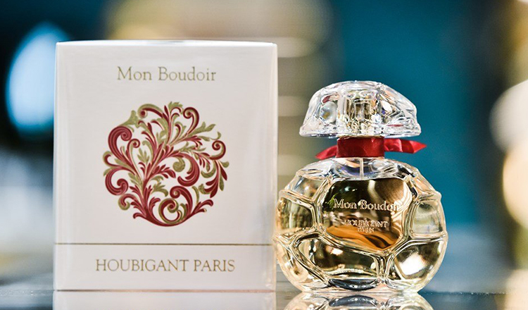 O casă de parfumuri din Paris a relansat parfumul Reginei Maria
