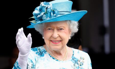 Haos la Casa Regală! Regina Elisabeta a fost la un pas să fie împușcată