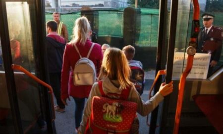 Elevii din învățământul privat, gratuitate pentru serviciile publice de transport
