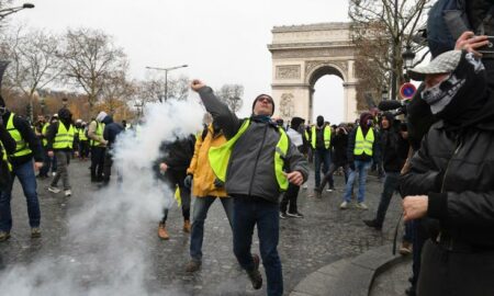 Vară fierbinte în plan social şi politic. Proteste în Franța și Bulgaria