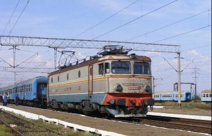 Campanie CFR: „Selfie-ul pe tren nu ia like-uri, ia vieți”
