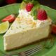 Rețetă simplă și delicioasă: Cheesecake cu lime, fară coacere! Rețeta este folosită de marii cofetari