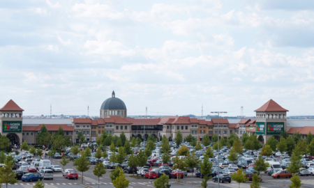 S-a deschis Cacharel, un un outlet unde vor fi vândute haine ale multor branduri internaționale