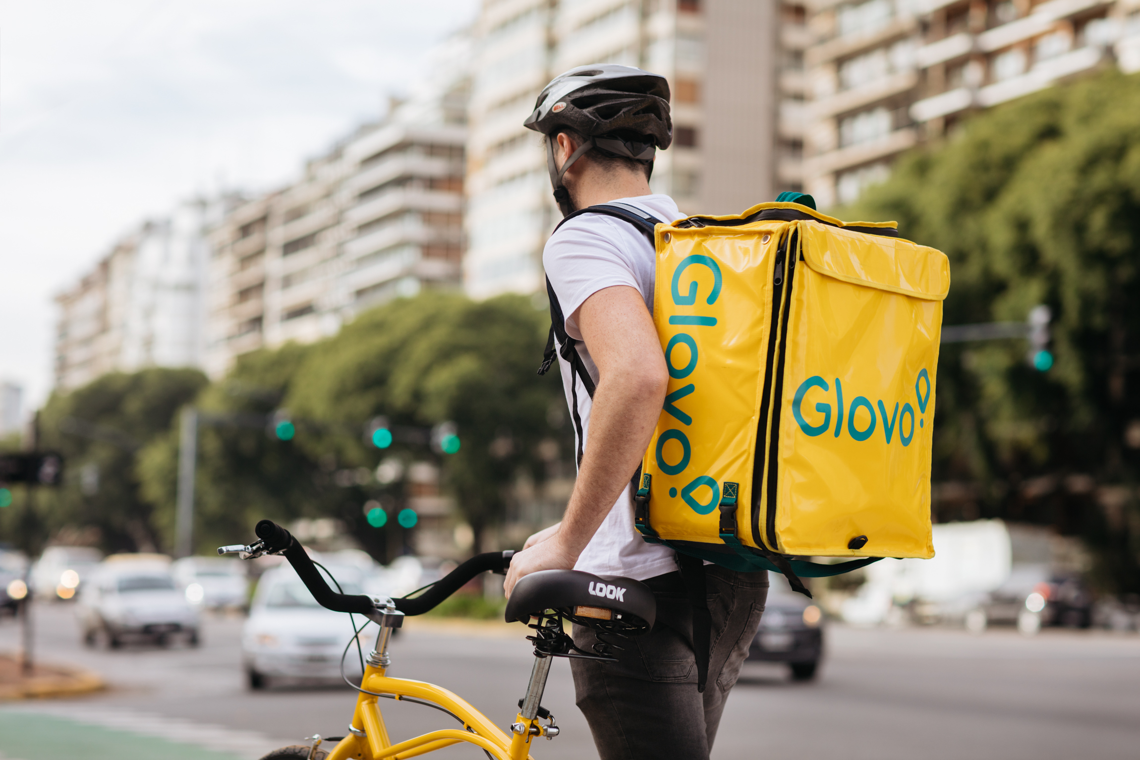 Glovo devine disponibil în două noi orașe