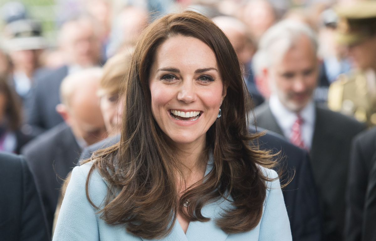 Kate Middleton a defilat AȘA! Ținuta prin care se vede tot ce NU trebuie