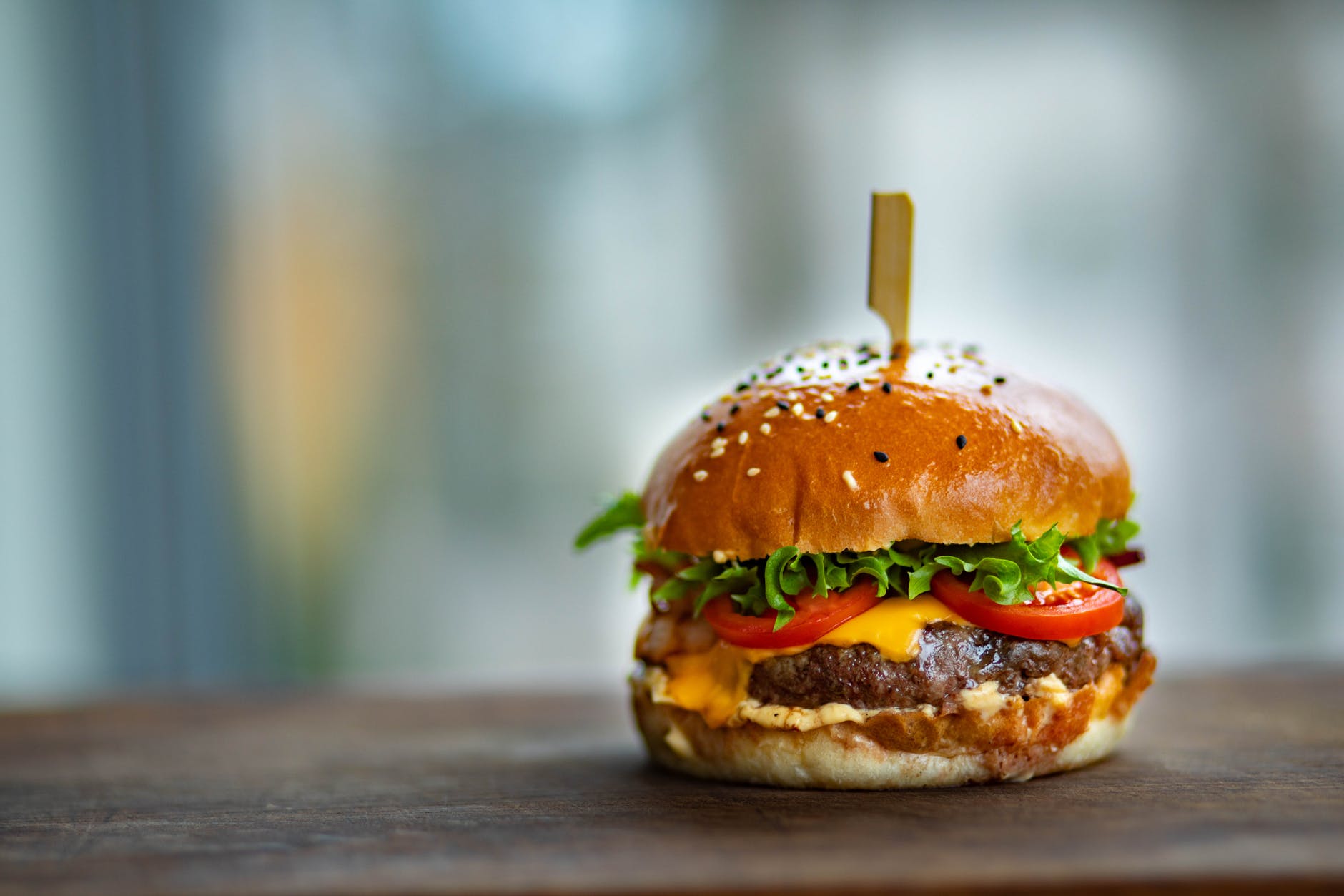 Veste mare pentru iubitorii de fast-food. Se deschide un nou restaurant in Romania!