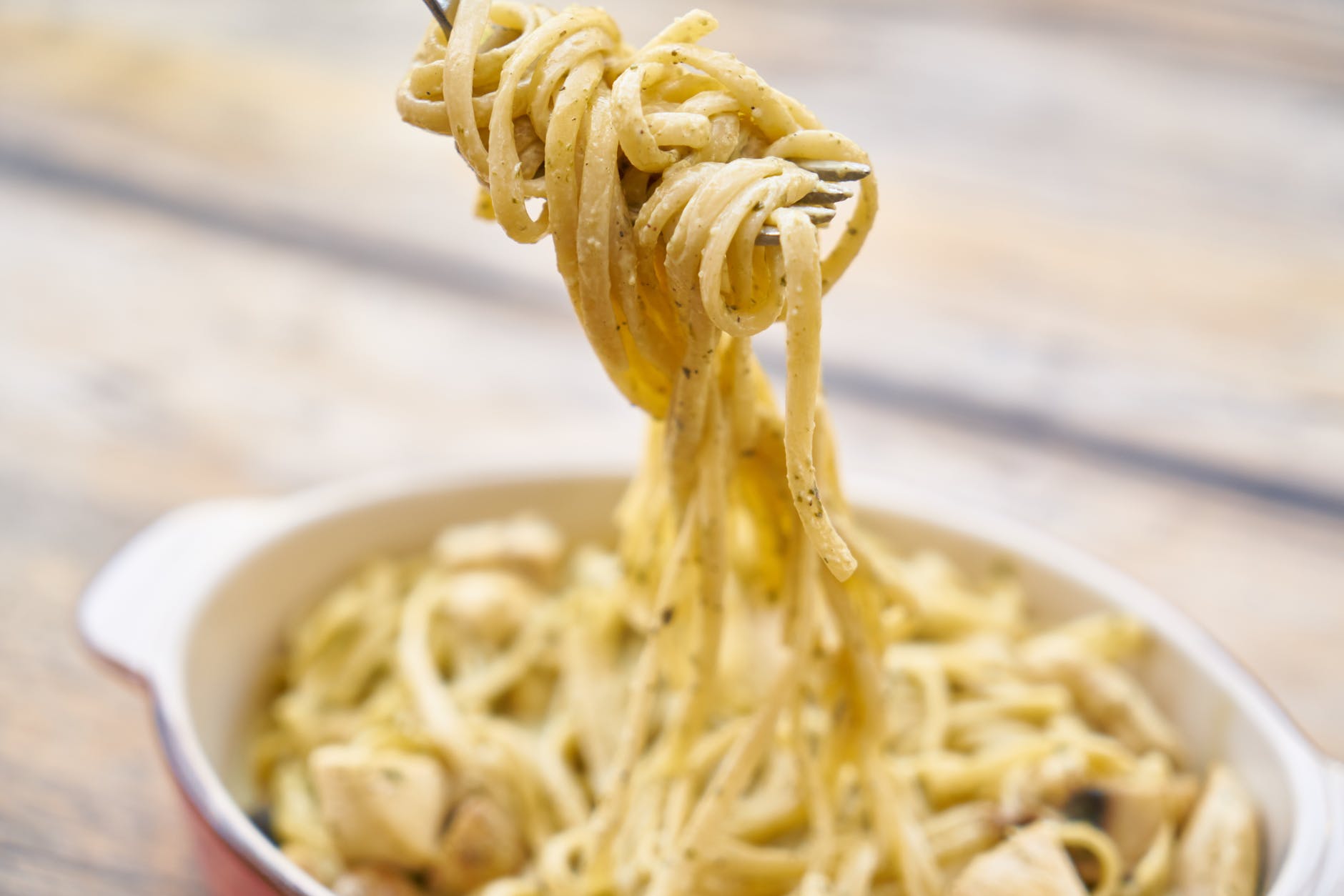 Paste carbonara fara smantana. Reteta lui Chef Florin Dumitrescu este delicioasa!
