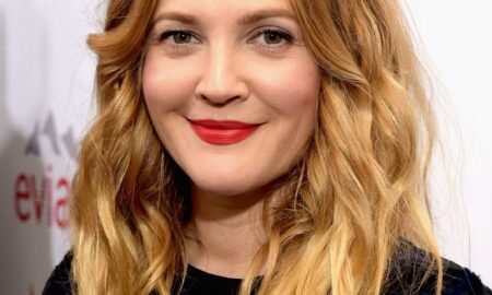 Drew Barrymore a recunoscut. „Cadavrul bunicului meu a fost furat din morgă, pentru o ultimă partidă de poker”