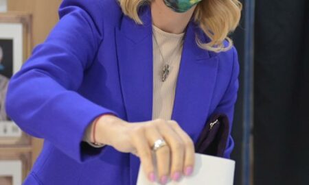 A vrut să fie prima! Gabriela Firea, vot cu noaptea-n cap. „De mâine, tot la muncă”