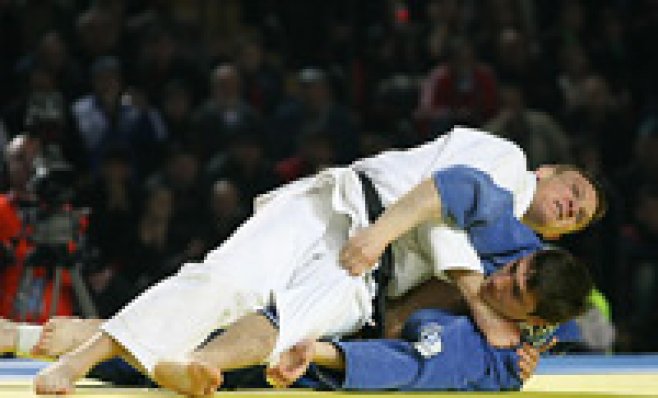 Vestea tristă a serii! Unul dintre cei mai mari antrenori de judo a murit de COVID-19