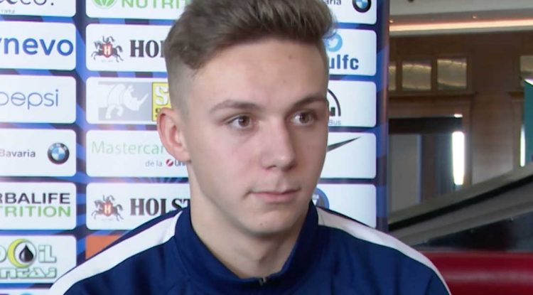 Fotbalist român de la ACF Fiorentina, depistat cu coronavirus. Echipa de tineret Under 21 a României, în pericol