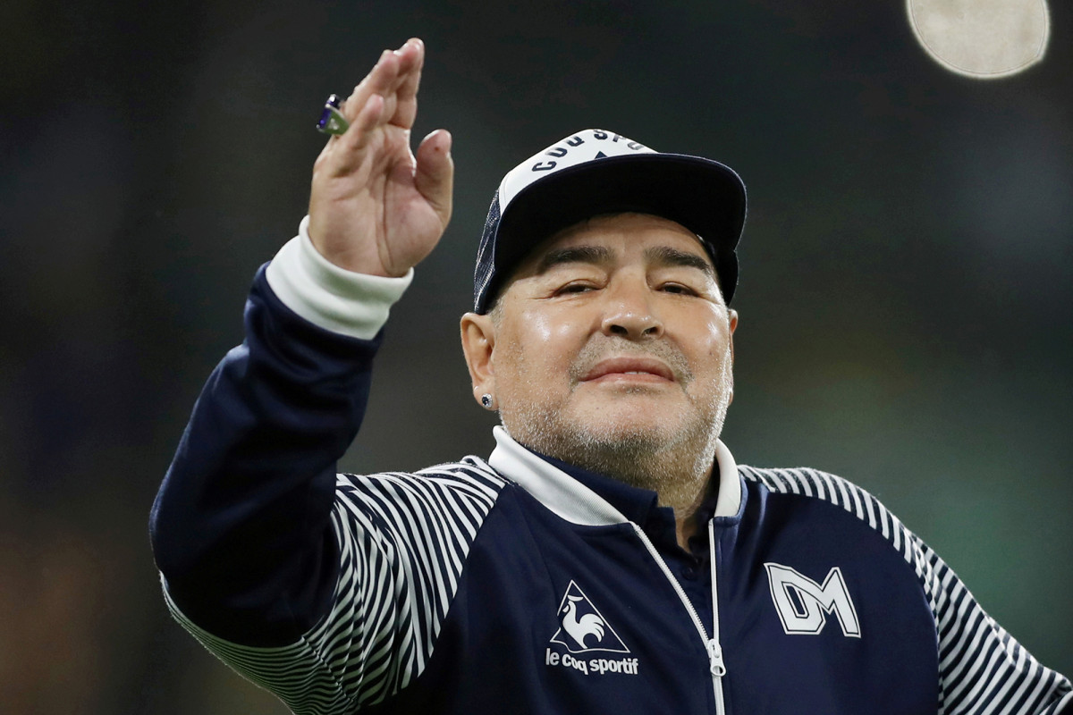 Breaking News! Vesti cutremuratoare din Argentina! Diego Maradona a murit