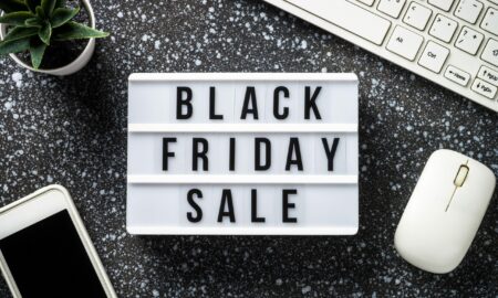 Black Friday atinge în România un nou record. Câti bani au cheltuit românii în plină pandemie