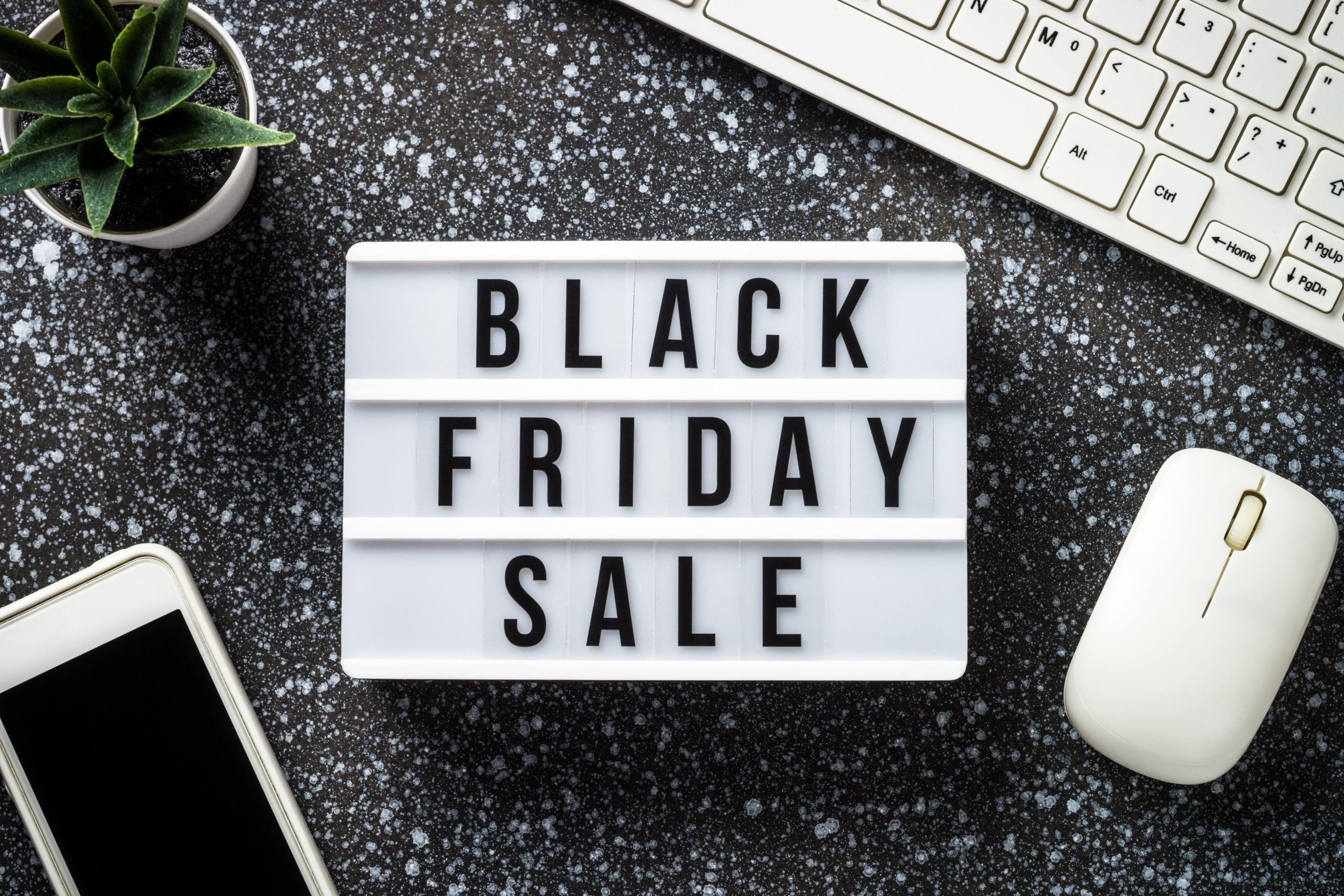Atenție la promoțiile de Black Friday! Autoritatile atrag atenția asupra riscului unor inșelatorii
