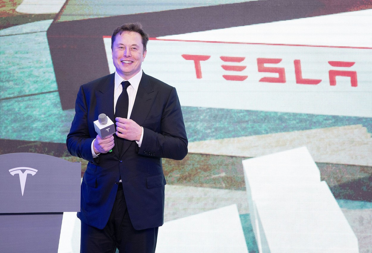 Elon Musk trece pe locul trei în lume în topul averilor. Cât a câștigat în anul 2020 prin companiile Tesla și SpaceX