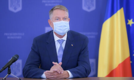 Strategie națională de vaccinare anti-COVID-19. Klaus Iohannis, discuții intense cu miniștrii Apărării, Sănătății și de Interne