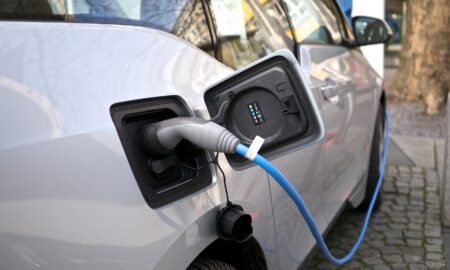Tesla are un nou rival! Vezi cine vrea să fure locul producătorului american