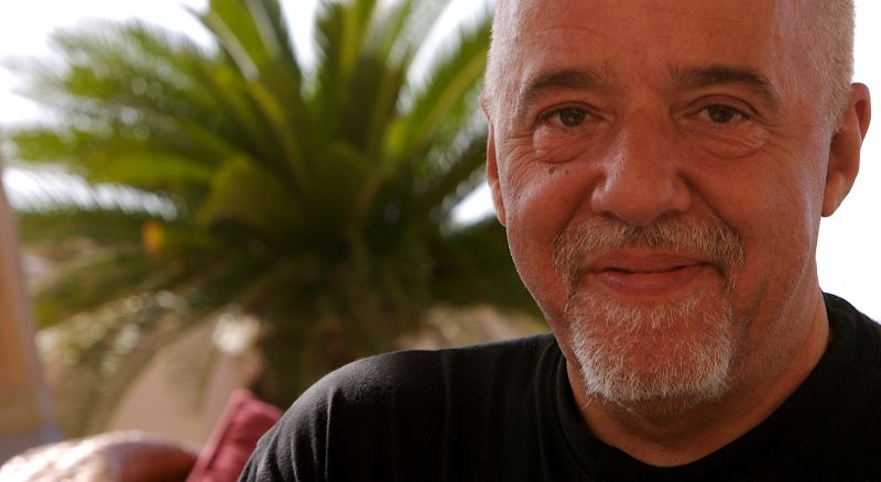 Paulo Coelho: Vrei să fii victimă. Fiind victimă, poţi să-ţi justifici eşecurile şi frustrările