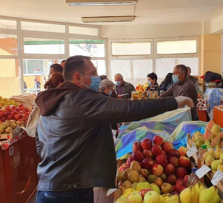 Comercianții locali, ajutați de Primăria din Târgoviște! Piața 1 Mai