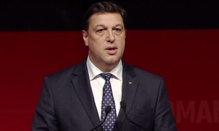 Șerban Nicolae își ironizează fostul șef de partid. „Politrucii zilei renunță la pensiile speciale”