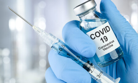 Începe campania de vaccinare anti-COVID-19. Mesajul unui medic