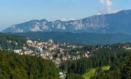 Turismul din România, afectat puternic de pandemie. Sinaia și Azuga intră în scenariul roșu