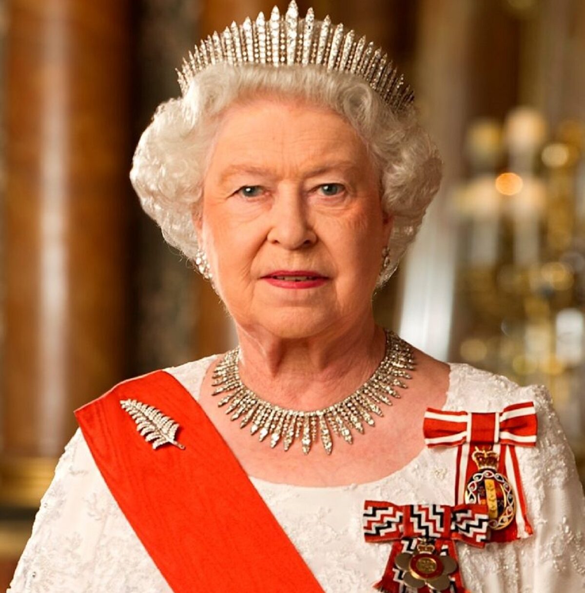Regina Elisabeta a II-a s-a stins! Avea 96 de ani și a adunat 70 de ani de domnie remarcabili. Charles este, de acum, rege!