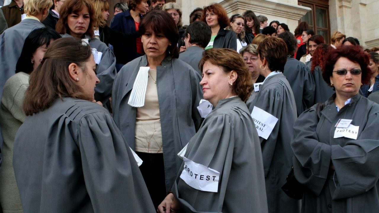 Ministerul de Justiție a cedat presiunilor sindicatelor. Care vor fi beneficiile anjagaților