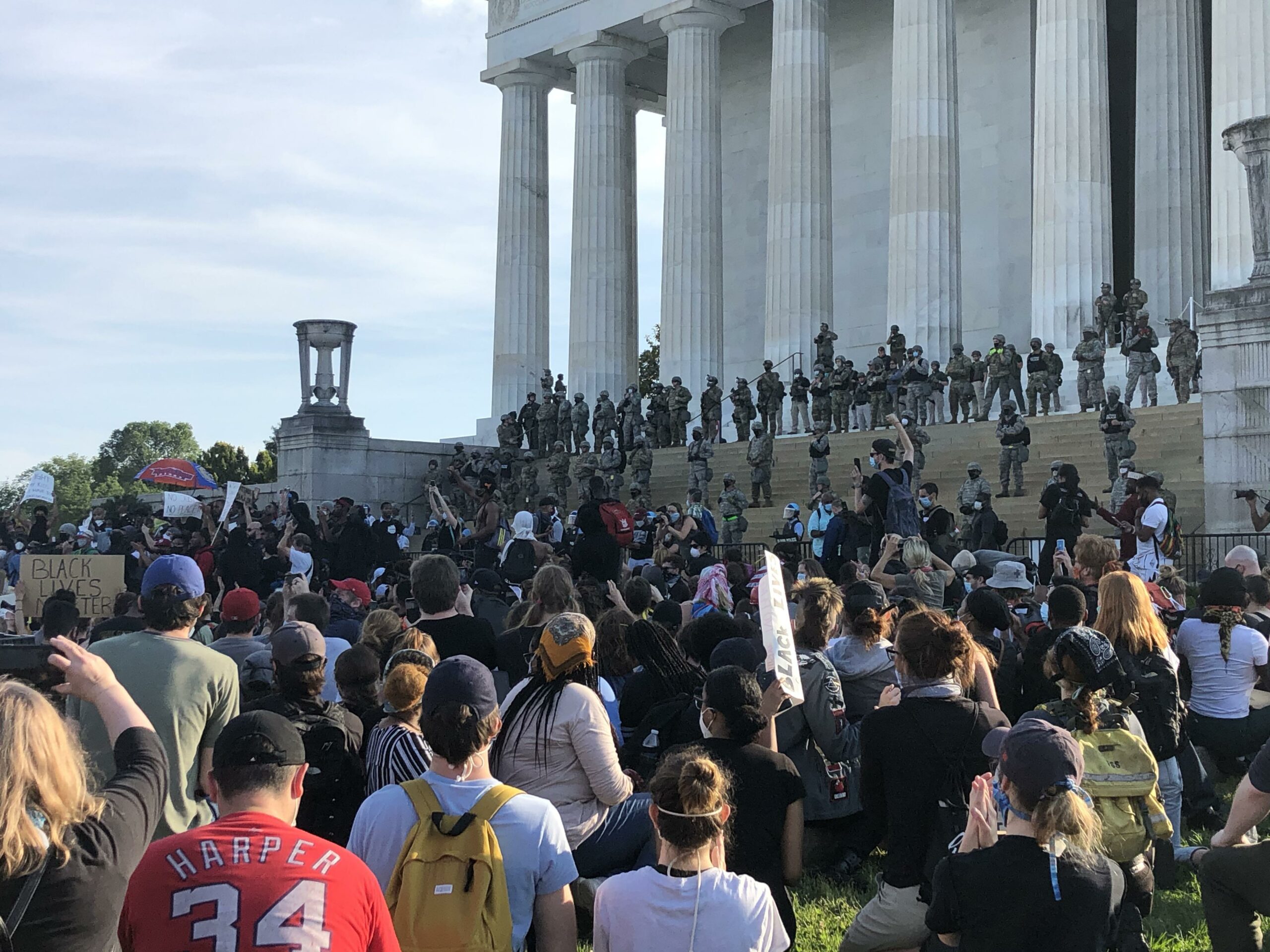 Primele reacții după haosul din SUA. Jens Stoltenberg: „Scene şocante la Washington D.C.”