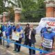 Protest la uşa Ministerului Muncii! Protestatarii cer creșteri salariale