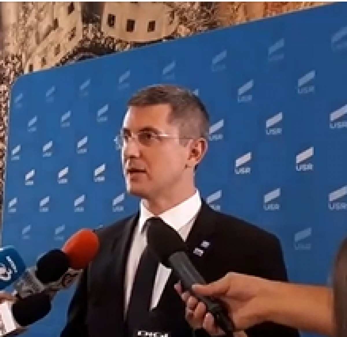 Dan Barna a pus gând rău bugetarilor. „Nu au funcţionalitate reală. O parte dintre ei sunt decorativi”