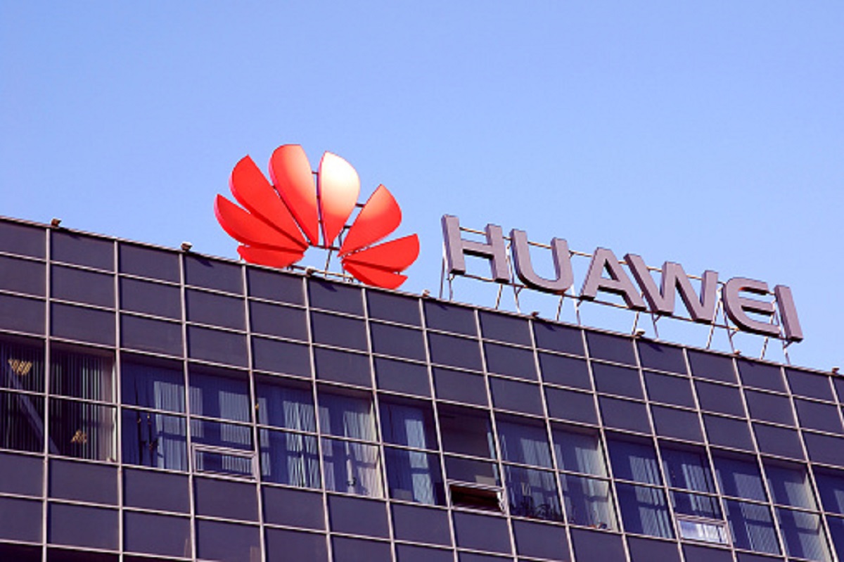 Negocieri pe piața de smartphone-uri! Huawei pregătește o vânzare surpriză
