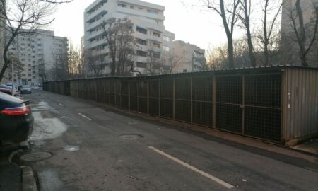 Piedone dă iama în garajele construite ilegal pe domeniul public. Când încep demolările
