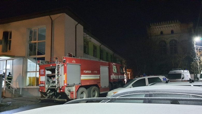 Incendiu în secțiea de psihiatrie a spitalului din Roman. FOTO: mesagerulneamt.ro