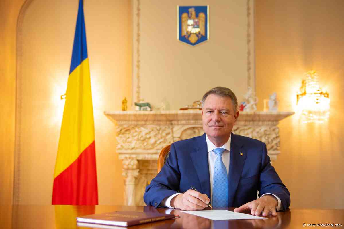 Președintele Iohannis a semnat decretul. 16 falşi revoluţionari au rămas fără titlul