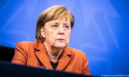 Angela Merkel, ultima vizită în străinătate înainte de a părăsi scena politica? Cină de lucru cu preşedintele Franţei, Emmanuel Macron