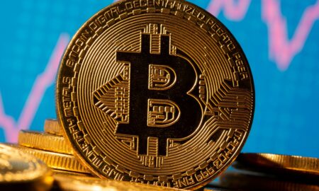 Decizia Chinei a dus la scaderea pietei de criptomondede. Bitcoin scade cu 10%