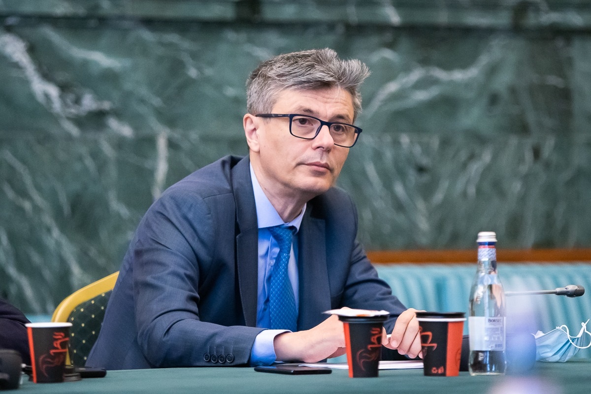 Ministrul Energiei, Virgil Popescu ia în calcul demisia din Guvern, după o discuţie cu premierul. „Analizez toate opțiunile”