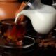 De ce englezii beau ceaiul cu lapte? Secretul îl dezvăluie nutriționistul Mihaela Bilic