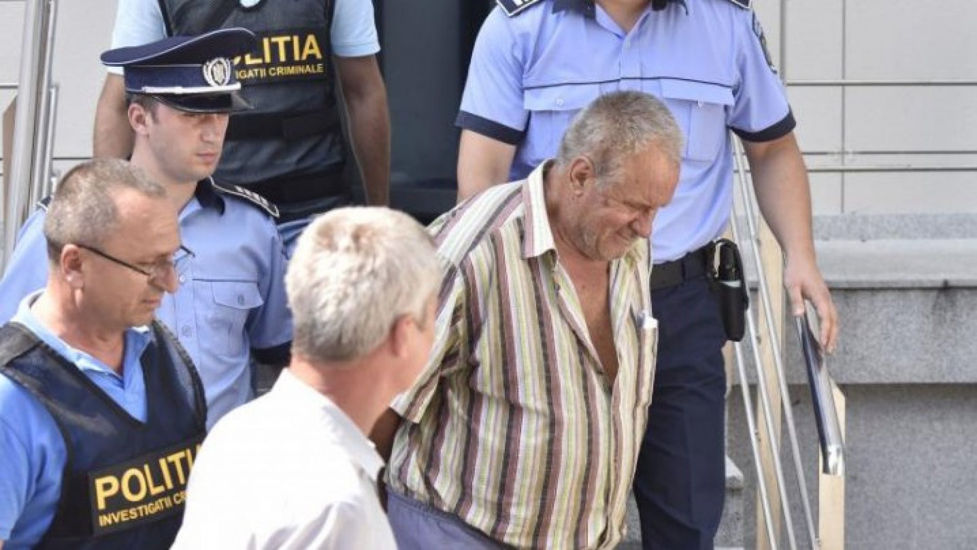 Noi informații despre „Dosarul Caracal”. Gheorghe Dincă huiduit în fața tribunalului. „Al dracu, venişi, ai?!”