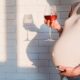Poveste uluitore! Un tânăr s-a născut în stare de ebrietate! ”Mama mea a fost iresponsabilă de când eram în burta ei”