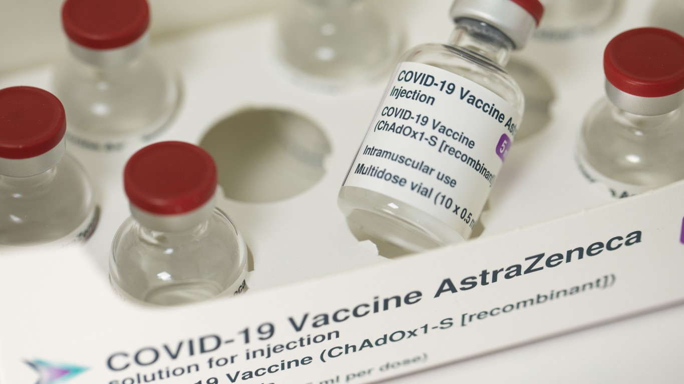 Rapoarte document despre efectele secundare cauzate de vaccinul AstraZeneca. Dovezi îngrijorătoare!