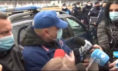 Scandal uriaș la Palatul Cotroceni. Polițiștii la mâna jandarmilor. „Am ajuns noi, polițiștii, să stăm într-un țarc?”